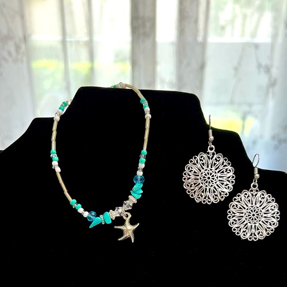 Round Silver metal earrings and silvery and turquoise colored Ankle Bracelet - Picture 2 of 5